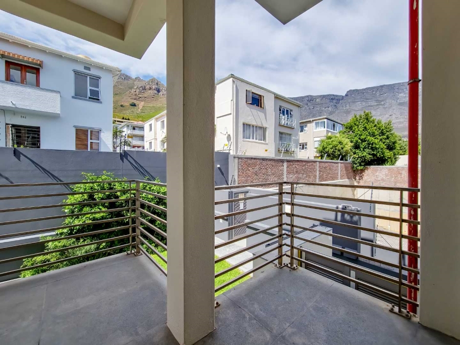 To Let 2 Bedroom Property for Rent in Vredehoek Western Cape